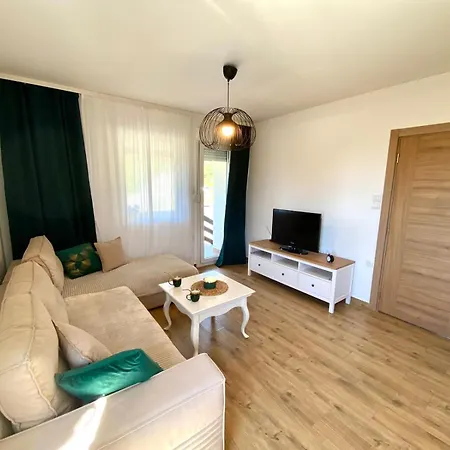 Semesterbostad Kosutica *